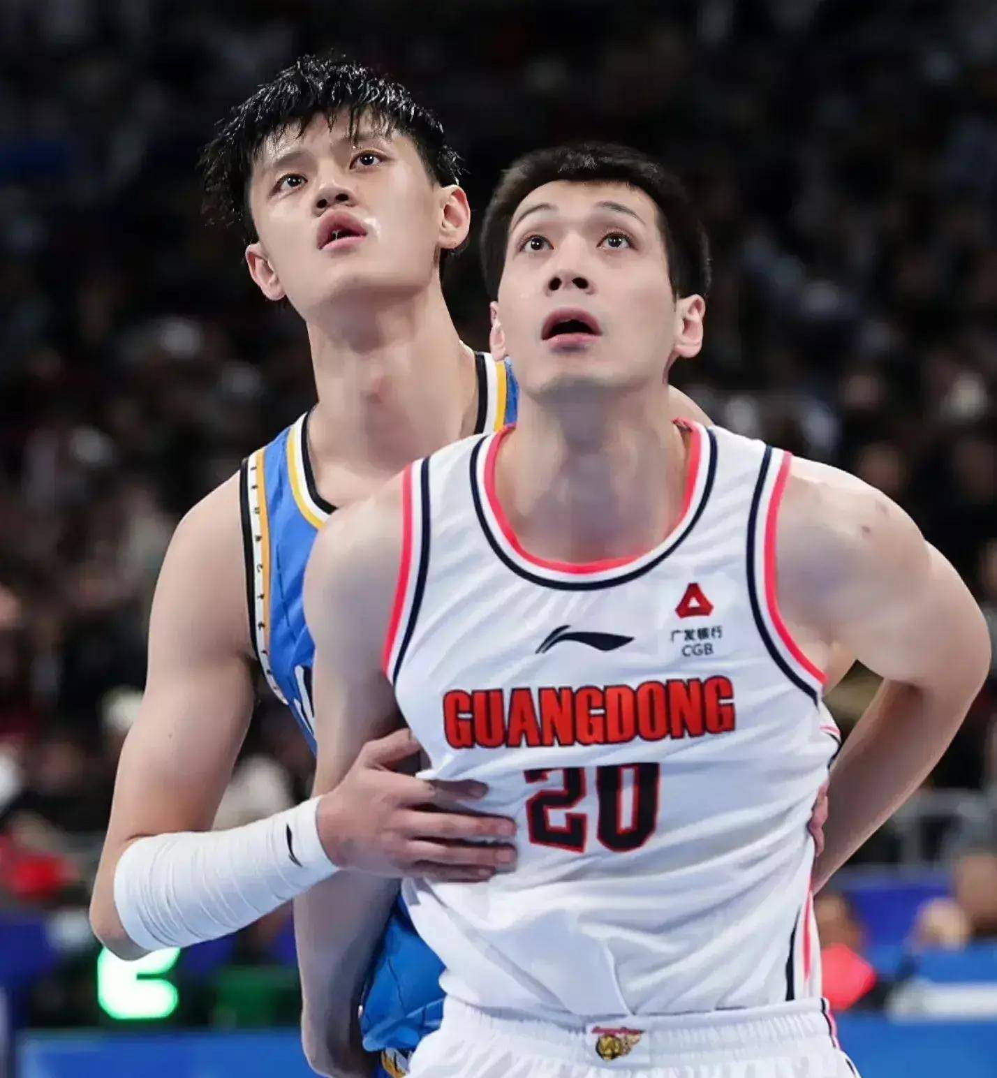 开云-关于今晨CBA季后赛焦点战，阿斯顿维拉绝杀压哨，压力陡增，年轻球员得到机会的信息