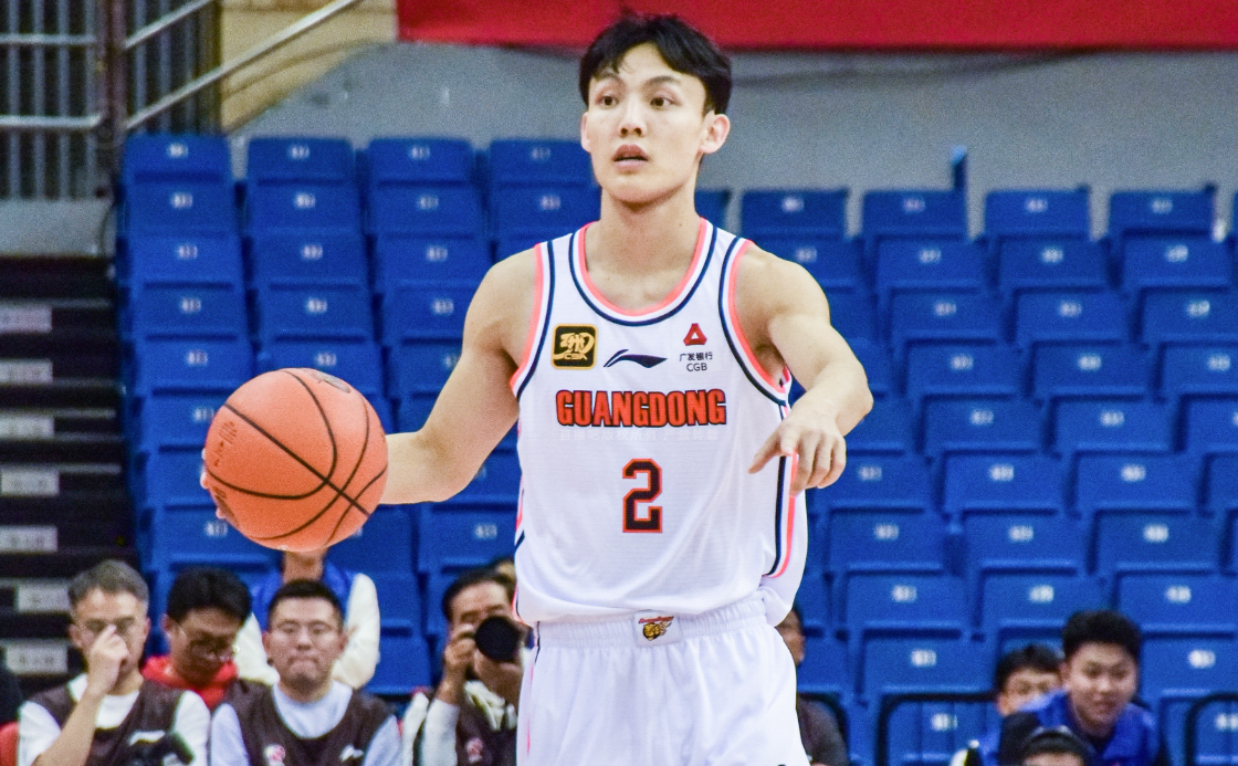 九游-荷甲赛程吃紧；广州队冲刺阶段回应争议；信心回归；训练强度明显提升的简单介绍